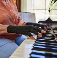 Compression Gloves ($10-20)