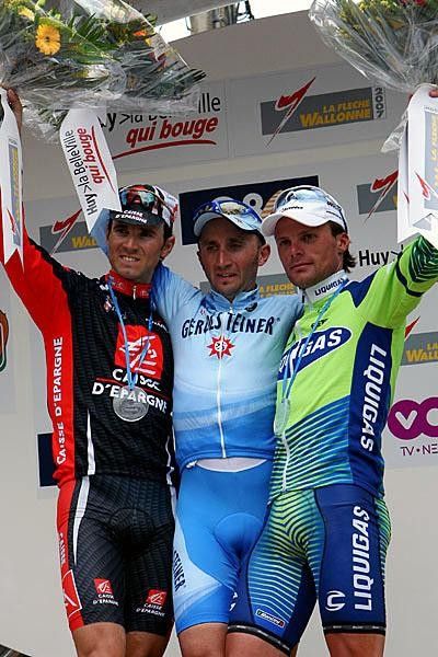 The podium (l-r): Alejandro Valverde (2nd), Davide Rebellin (1st) and Danilo Di Luca (3rd).