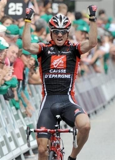 Alejandro Valverde (Caisse d'Epargne), 28, claims victory in stage one of the Dauphin&eacute; Lib&eacute;r&eacute;.