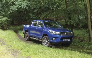 Toyota Hilux Invincible