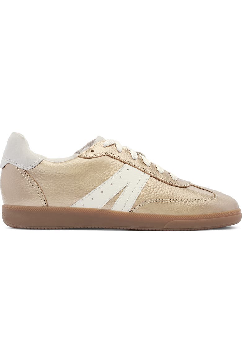 Levi Sneaker