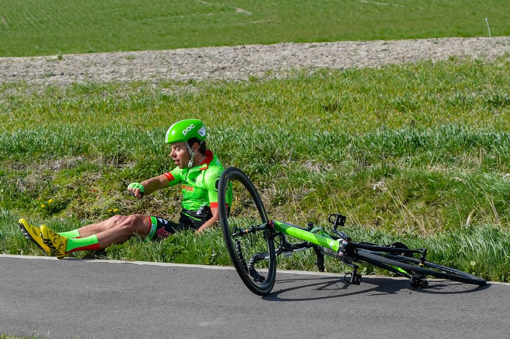 Wouter Wippert (Cannondale Drapac) hit the deck