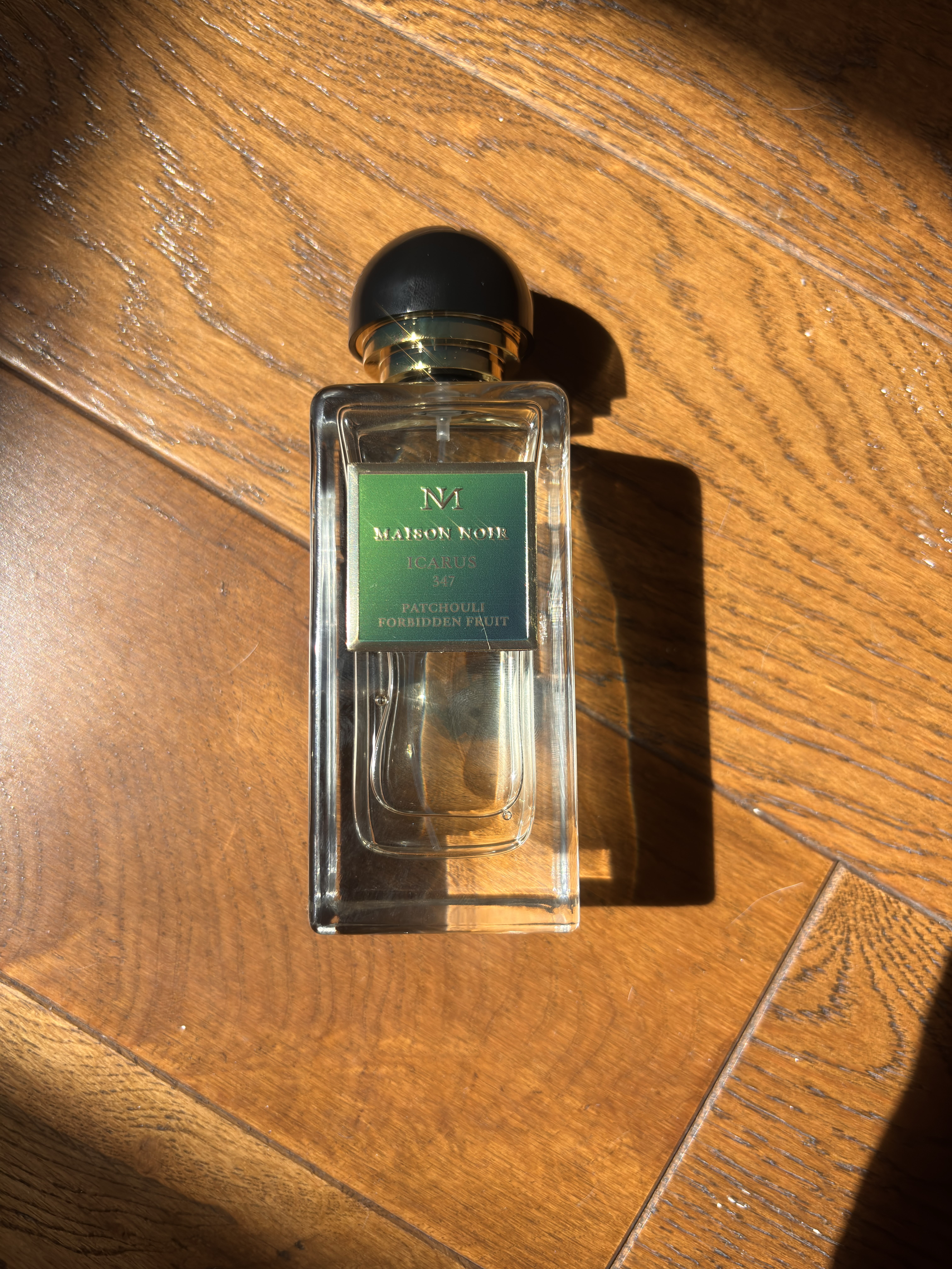 A picture of the Maison Noir Icarus 347 perfume