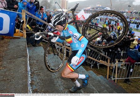 Sanne Cant takes on the stairs