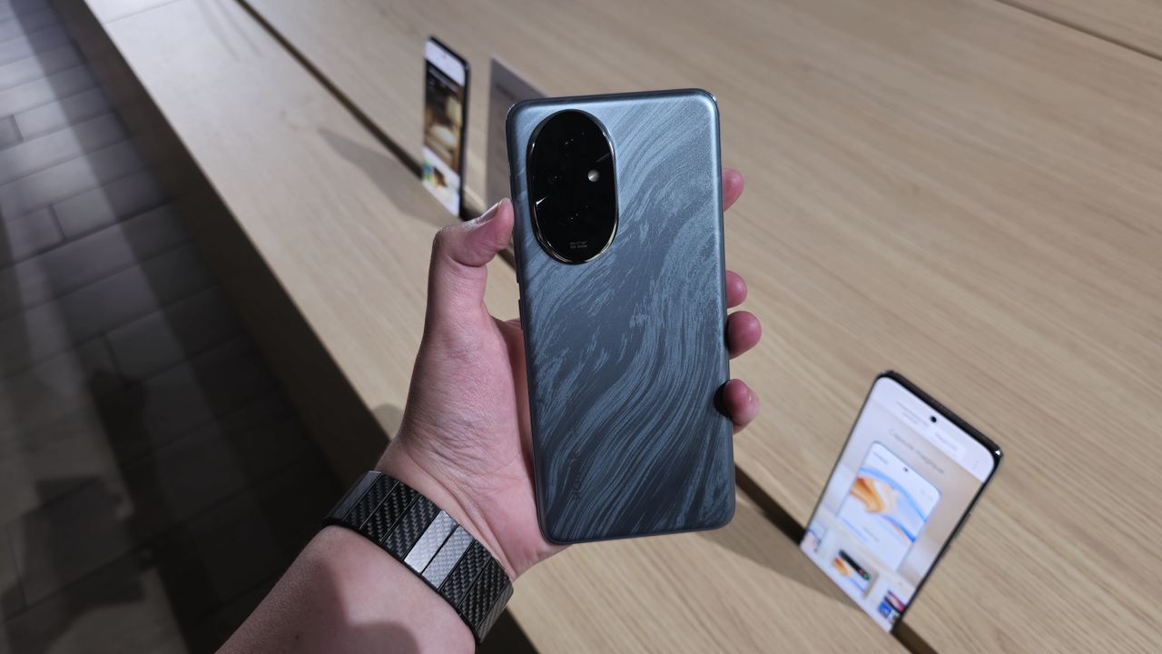 Honor 200 series event in Paris