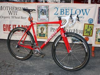 Todd Wells (Specialized) is racing this season on a custom aluminum CruX while the company finalizes the geometry for its next carbon fiber flagship.