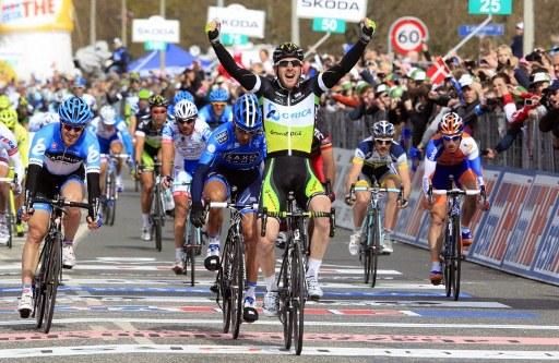 Matthew Goss (Orica-GreenEdge) wins over JJ Haedo and Tyler Farrar