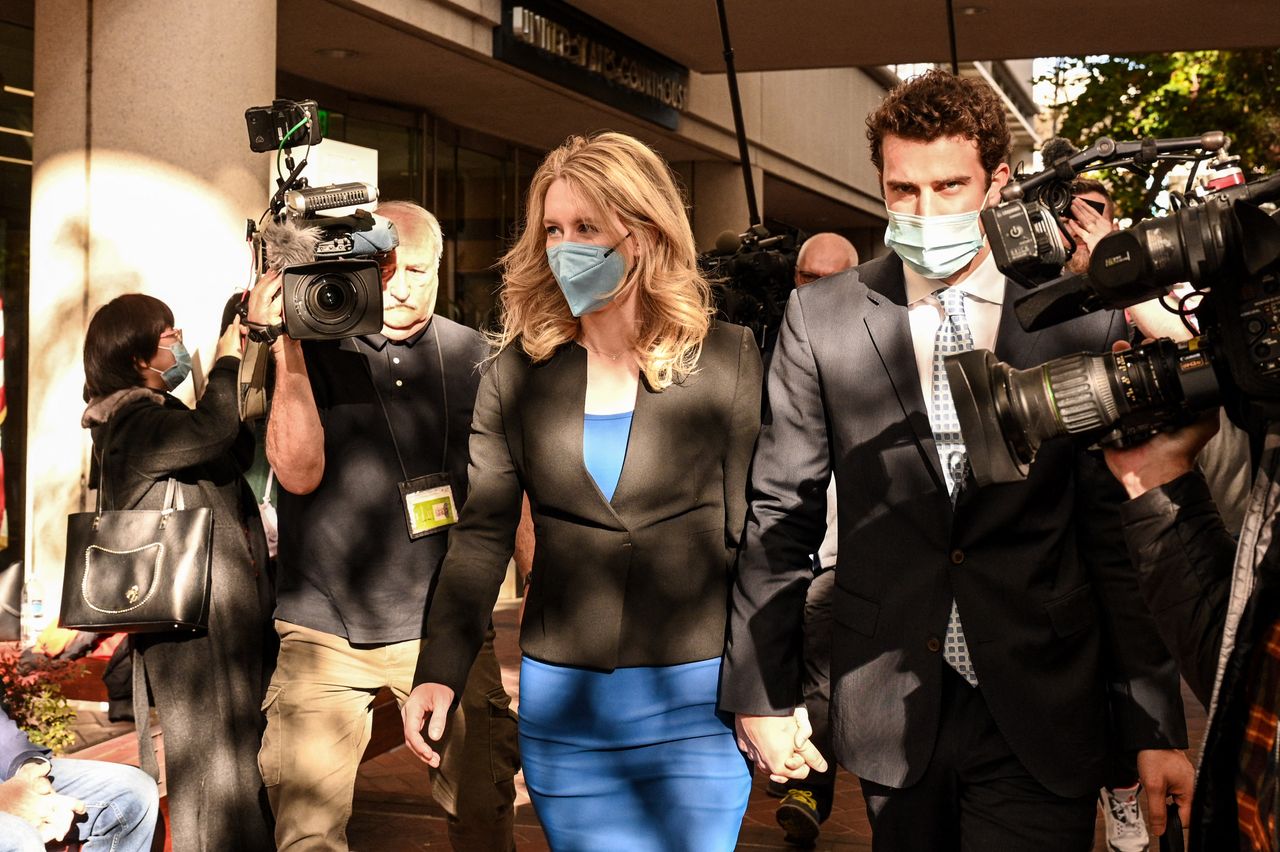 Elizabeth Holmes leaving the courthouse in November 2021