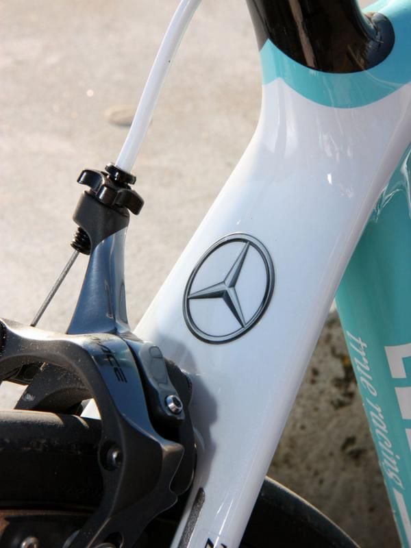 The Mercedes-Benz logo is discretely applied to the seat stay wishbone.