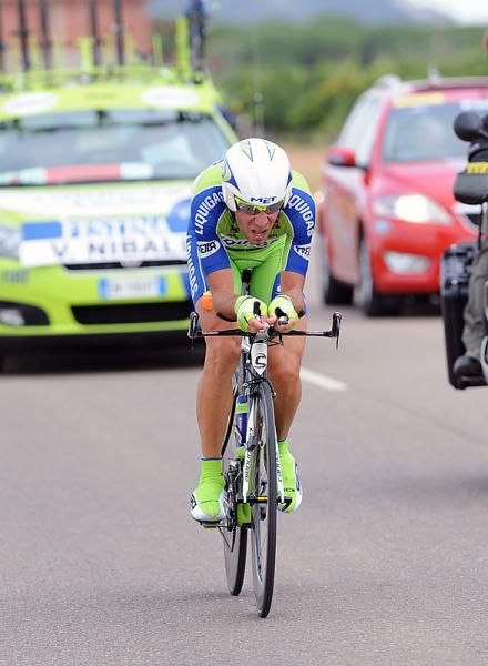 Vincenzo Nibali (Liquigas - Doimo) time trials back into the lead of the Vuelta, putting more than four minutes into overnight leader Joaquin Rodriguez.