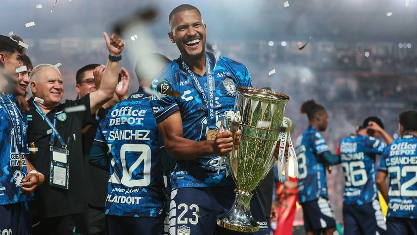 Salomon Rondon of Pachuca celebrates with the trophy after winning the 2024 Concacaf Champions Cup final