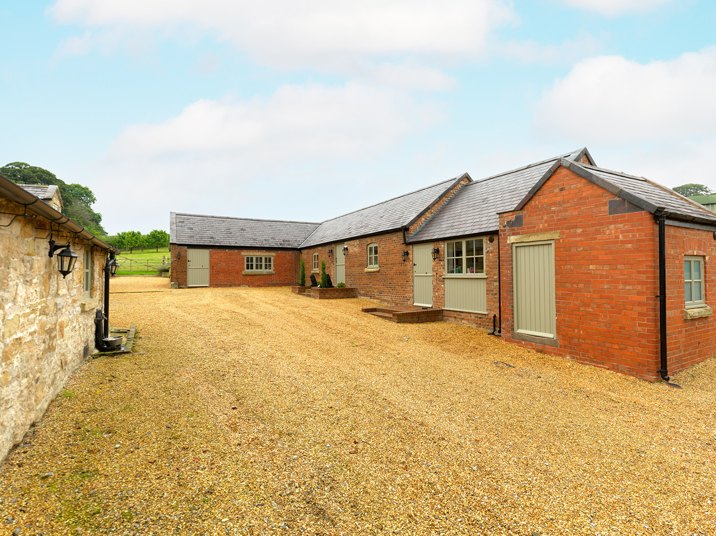 Gerddi-Duon Farm - letting barn