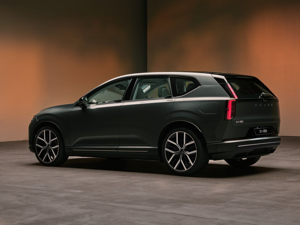 Volvo EX60