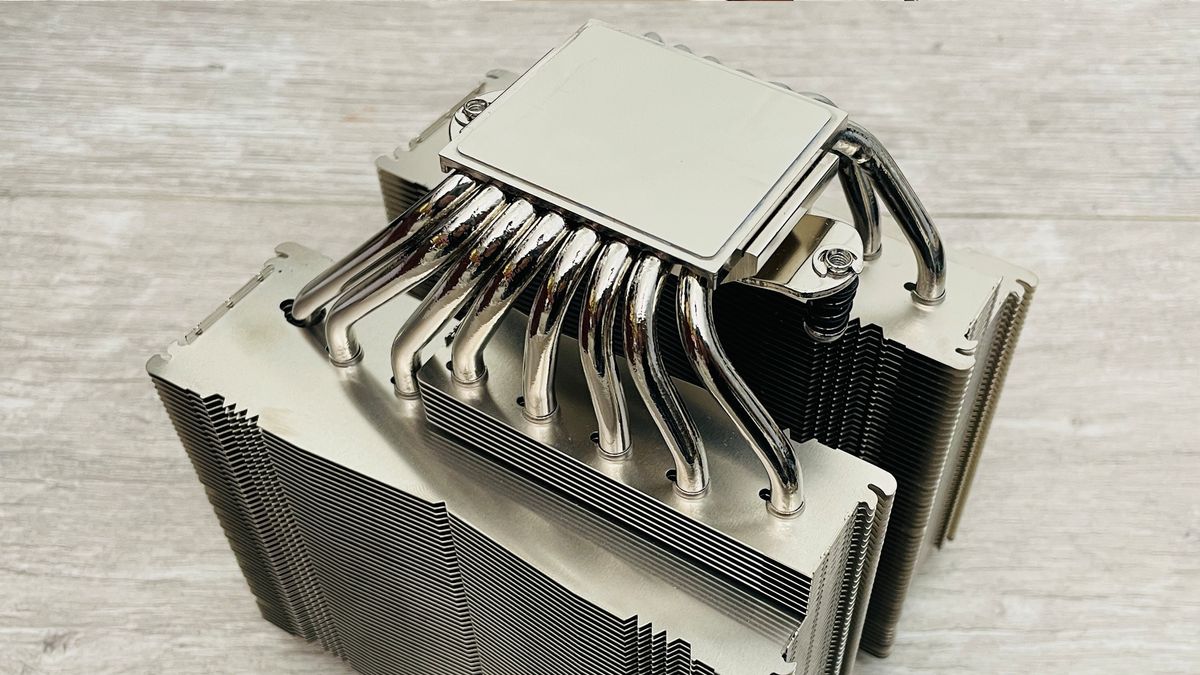 The Noctua NH-D15 G2 radiator bottom.