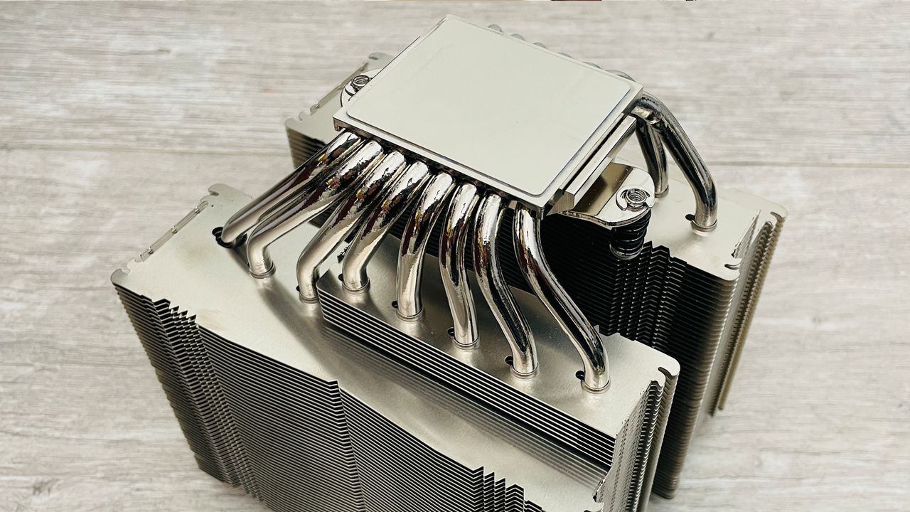The Noctua NH-D15 G2 radiator bottom.