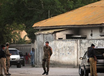 Pakistani soldiers outside Osama bin Laden&amp;amp;#039;s compound in Abbottabad