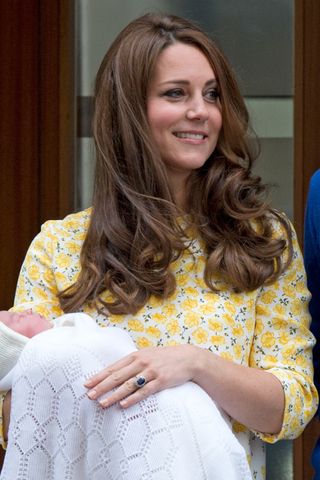 Kate Middleton with her newborn, Princess Charlotte