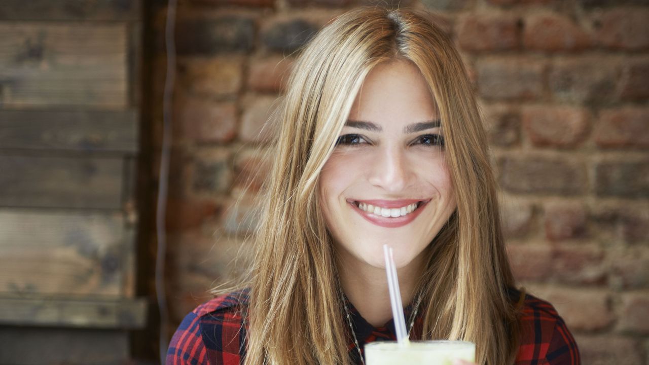 Lip, Drink, Tooth, Plaid, Juice, Blond, Eyelash, hair, Long hair, Tartan, 