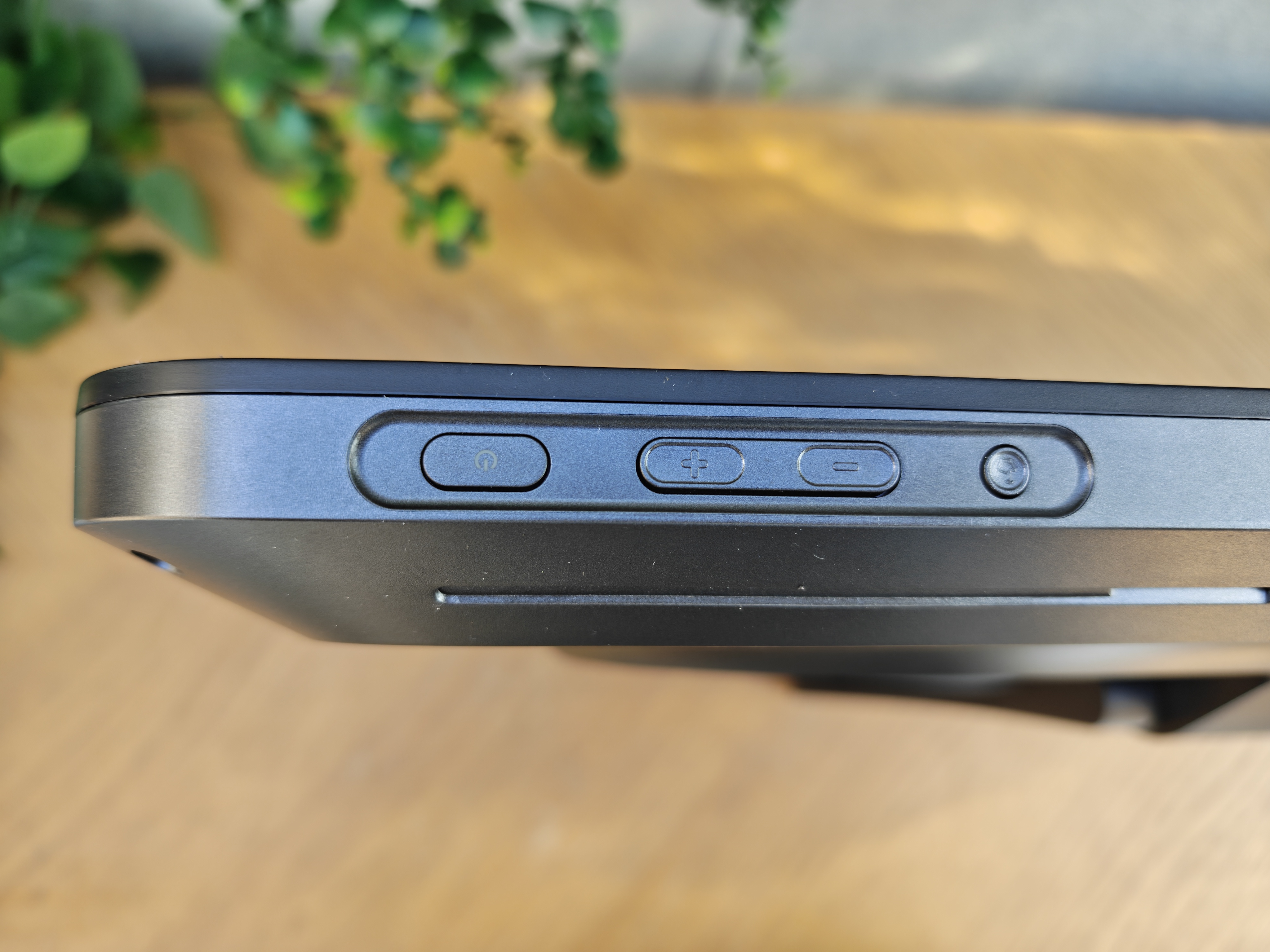 XPPen Artist Pro 27 Gen 3 review; photos of a large drawing tablet