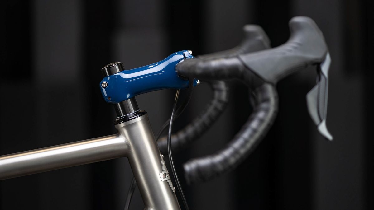 Enve Builders Roundup 2022 - Desalvo Titanium Gravel Bike