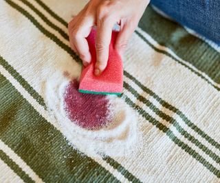 Cleaning a stain with salt