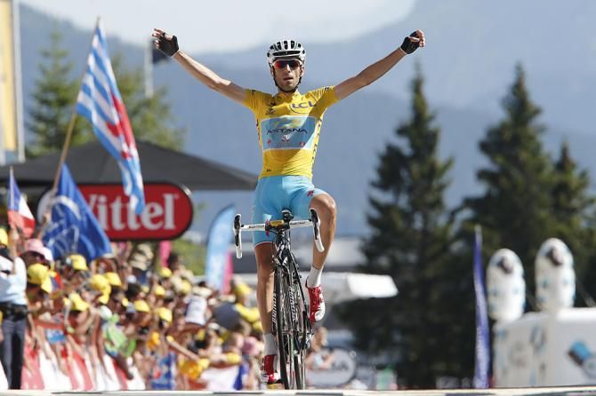 Vincenzo Nibali wins stage 13