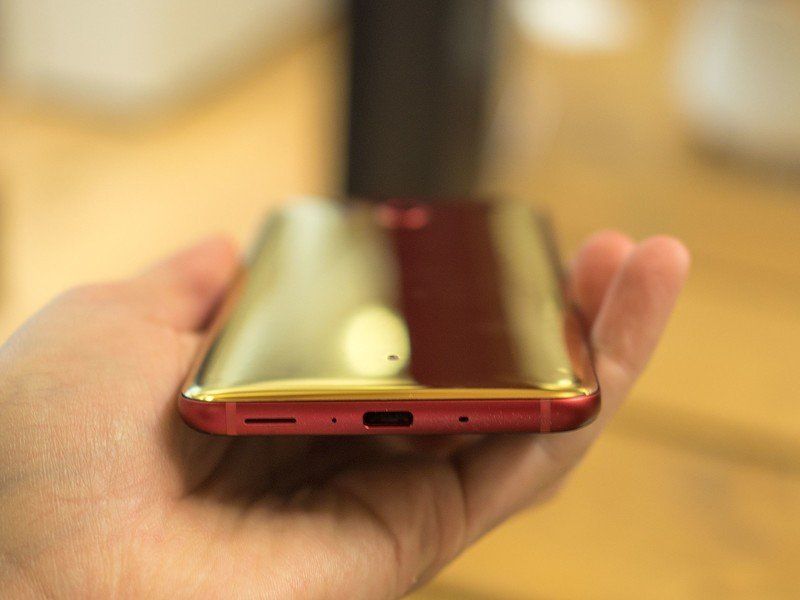 HTC U11 red