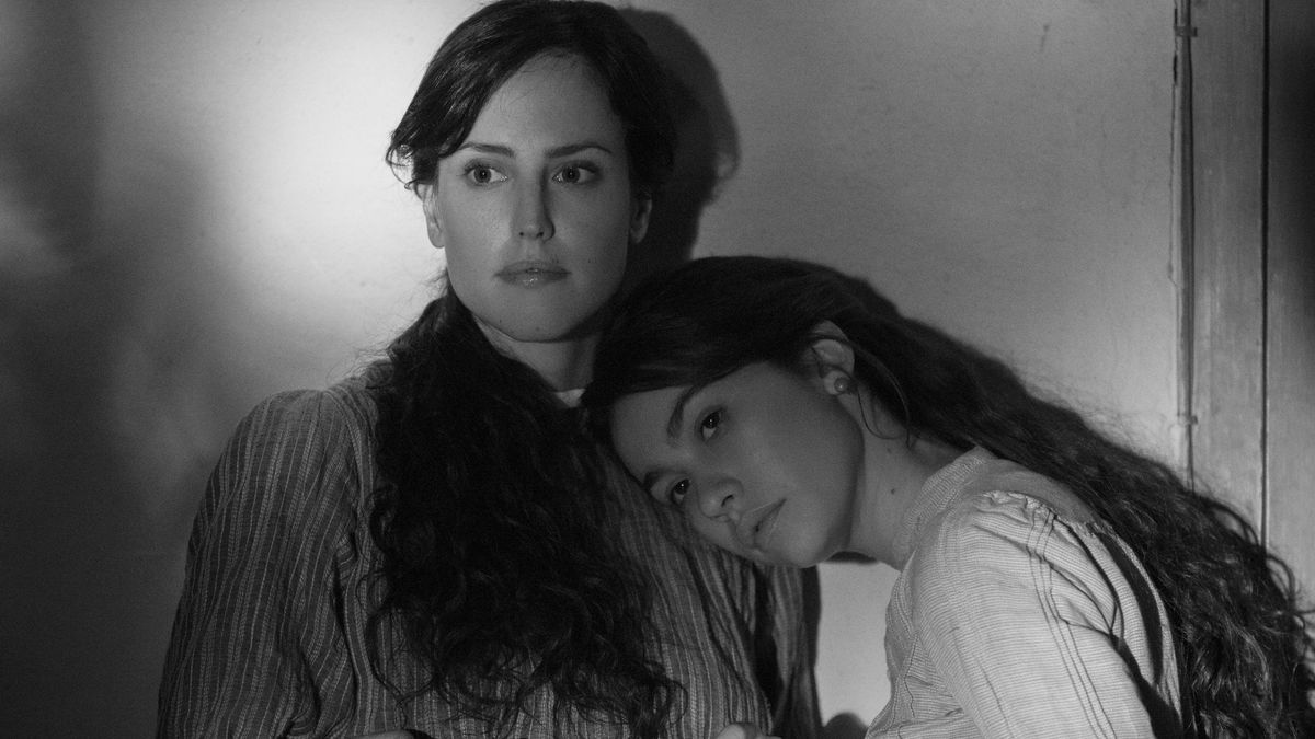 The 13 Best Lesbian Movies on Netflix Right Now Marie Claire picture
