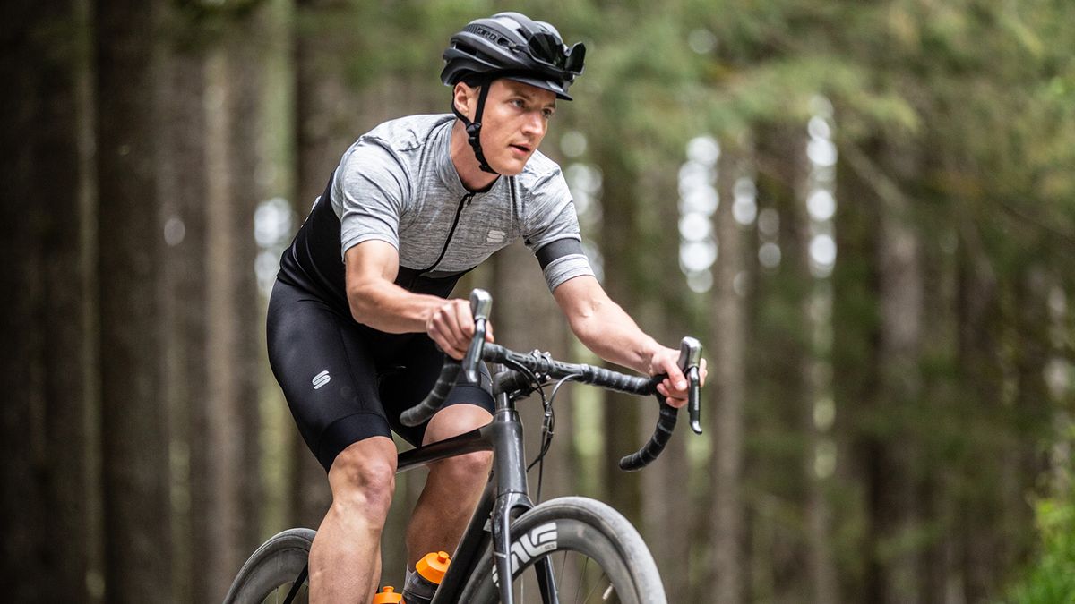 Sportful has added Super Giara to its existing gravel-specific collection