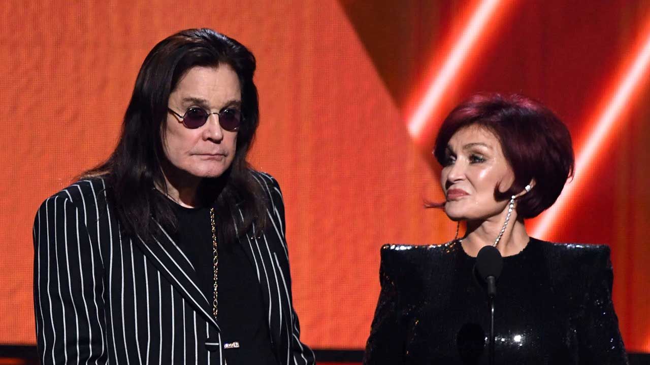 did ozzy osbourne actually lick pee