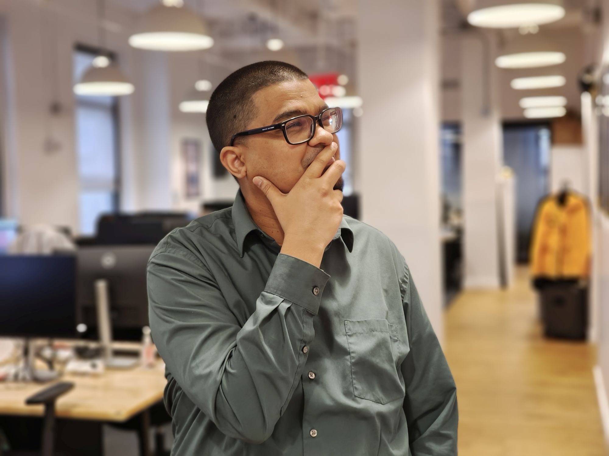 Motorola Razr Plus 2024 portrait sample.