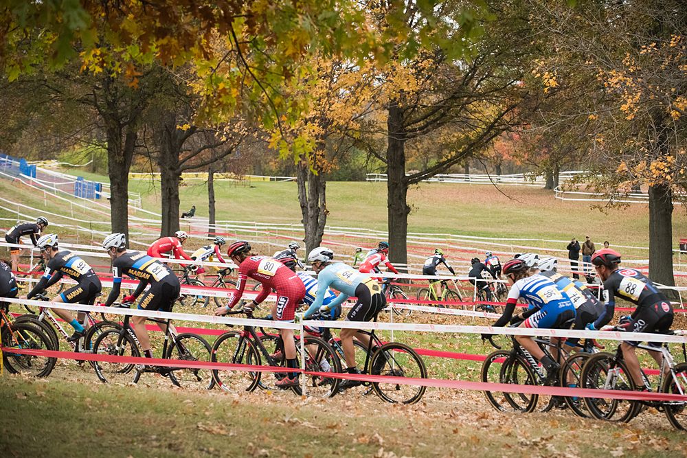 The elite men's race at Kings CX After Dark