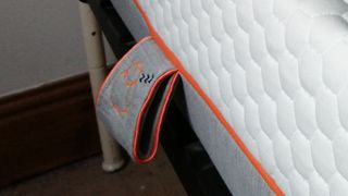 Side handles on Lola Cool Hybrid mattress