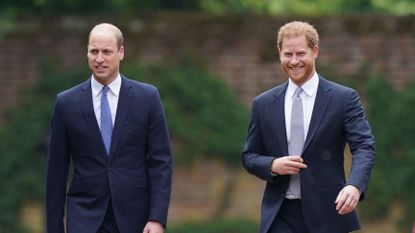 britains prince william, duke of cambridge l and britains prince harry, duke of sussex arrive for the unveiling of a statue of their mother, princess diana at the sunken garden in kensington palace, london on july 1, 2021, which would have been her 60th birthday princes william and harry set aside their differences on thursday to unveil a new statue of their mother, princess diana, on what would have been her 60th birthday photo by yui mok pool afp photo by yui mokpoolafp via getty images