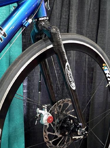 Wound-Up has a new full carbon disc-specific tandem fork as seen on the front of this Co-Motion Robusto road tandem. According to Co-Motion, the new fork is lighter and stiffer than the aluminum-crowned version.