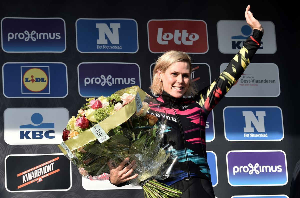 Tiff Cromwell (Canyon-SRAM) celebrates her third place