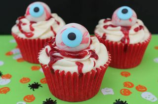 Eyeball cupcakes