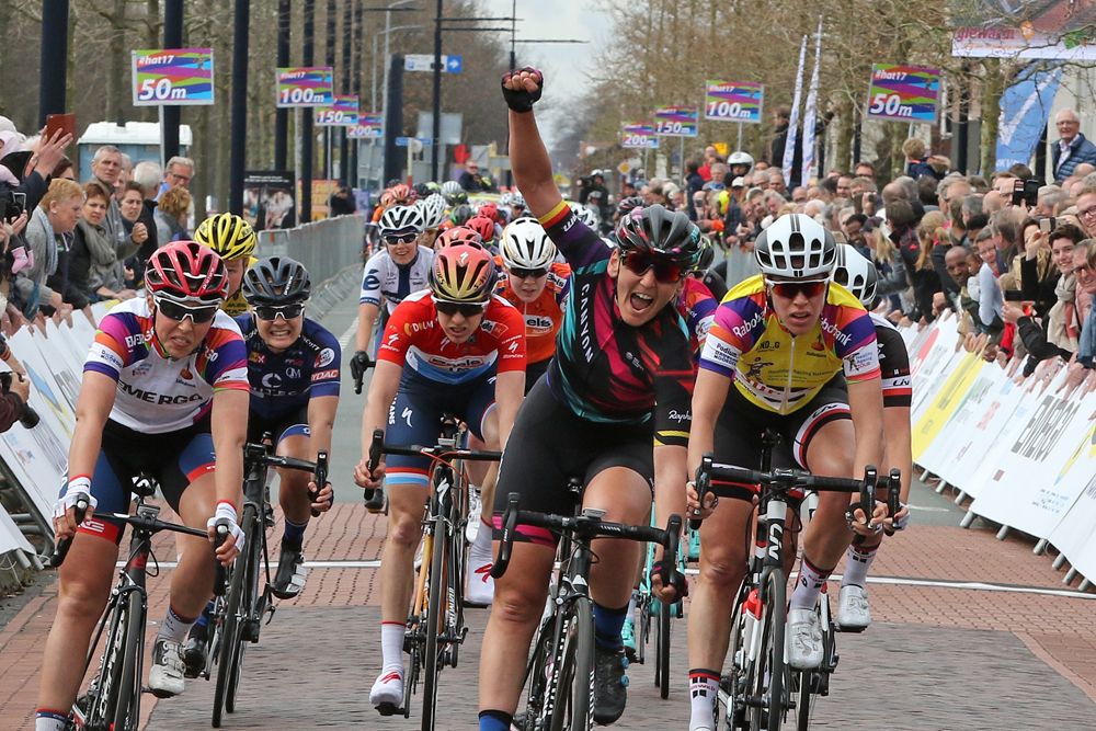 Lisa Brennauer (Canyon-SRAM) wins