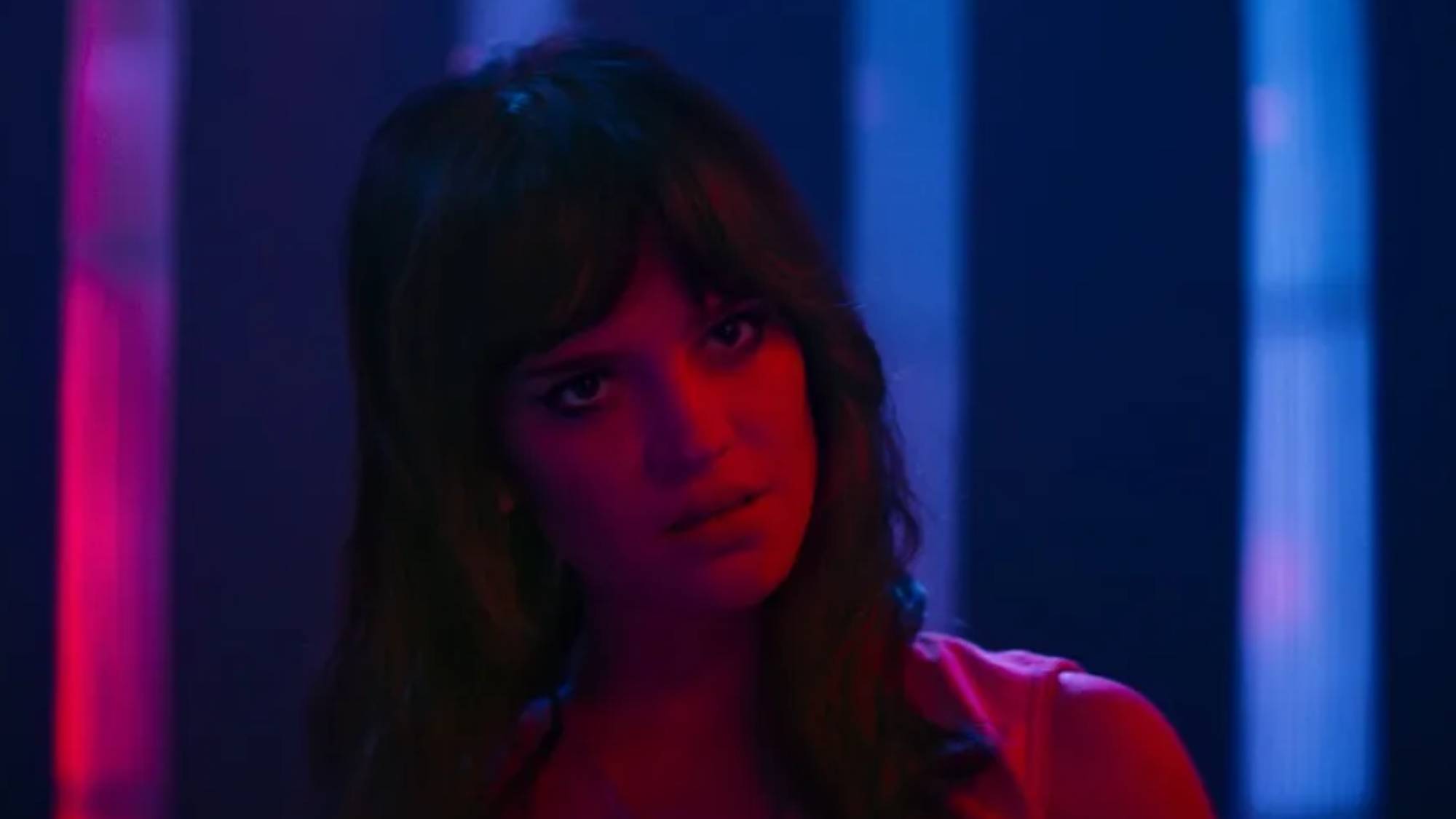 Sophie Thatcher as Elle in "Her Private Hell"