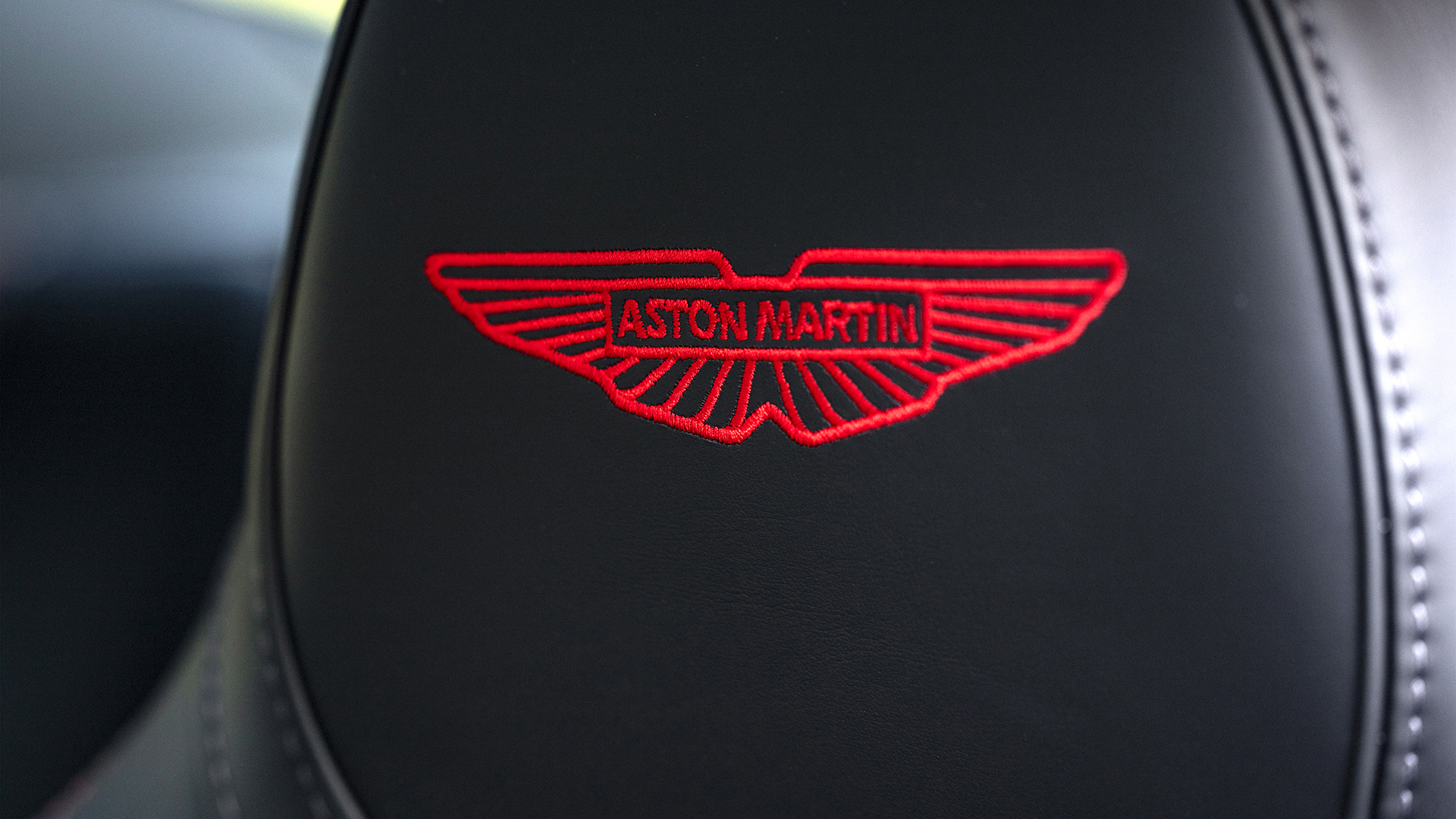 Aston Martin DB12 S in Onyx Black