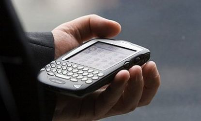 Why is the UAE blocking Blackberry messages?