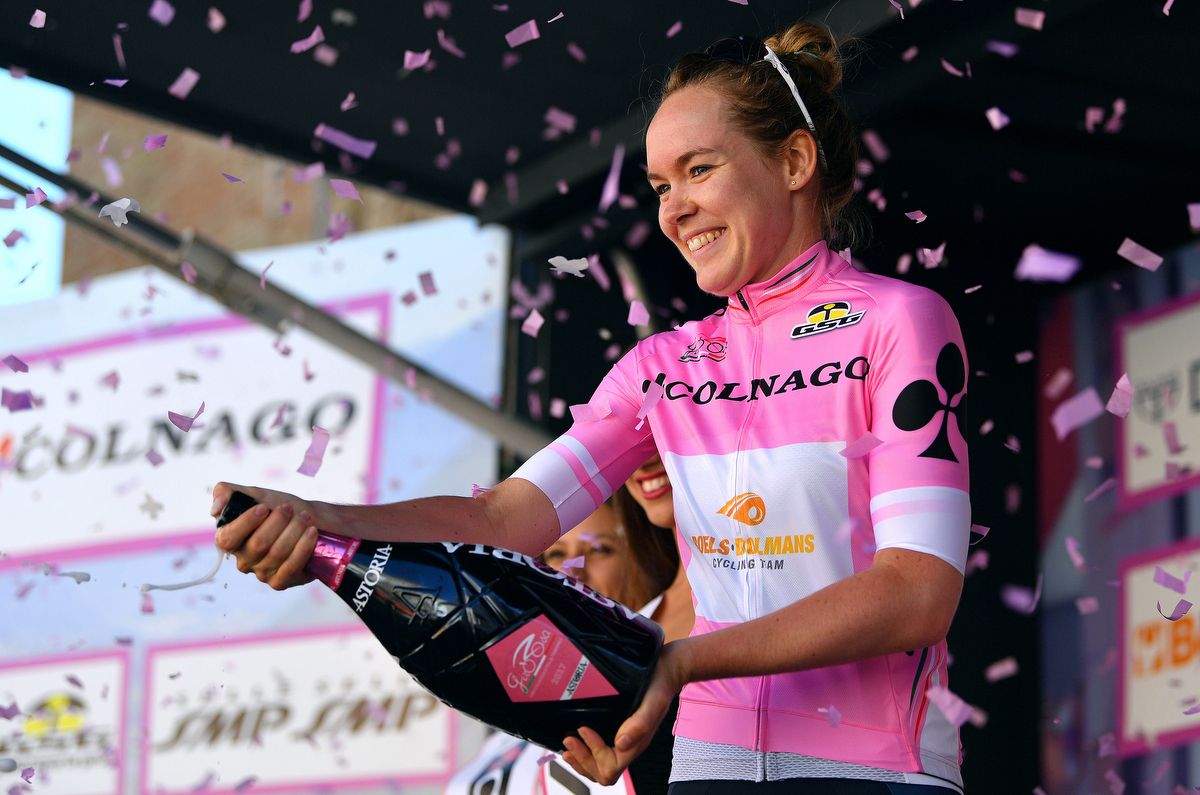 Pink jersey holder Anna ver der Breggen (Boels Dolmans)