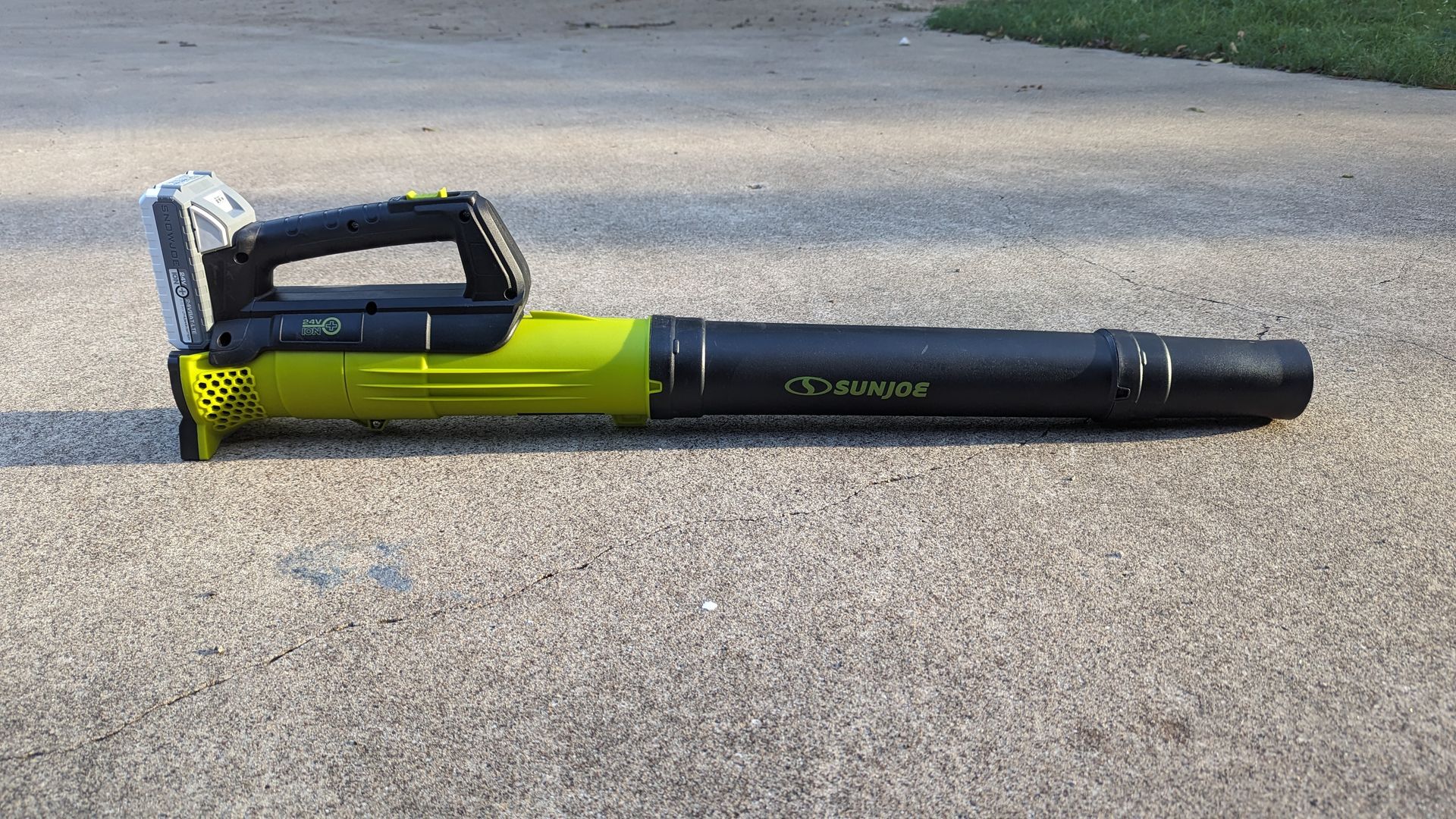 Sun Joe 24v Tb Lte 24 Volt Ionmax Cordless Compact Turbine Jet Blower Review Top Ten Reviews 7882