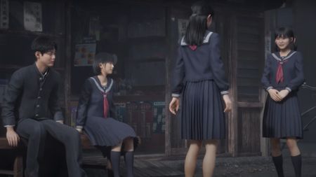 Hinako Shimizu chatting with three of a her friends while sitting outside a store during the reveal trailer for Silent Hill f. 