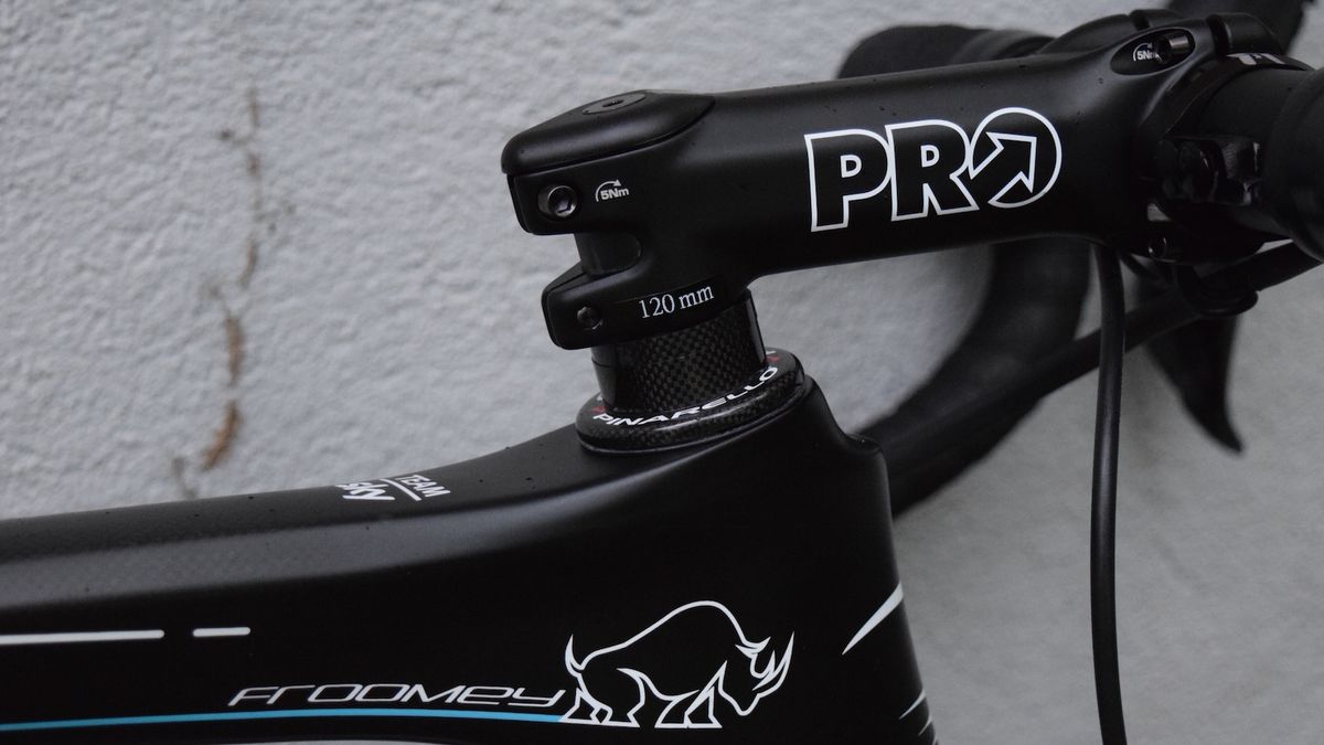 Froome's bike is setup with 15mm of spacers under his stem