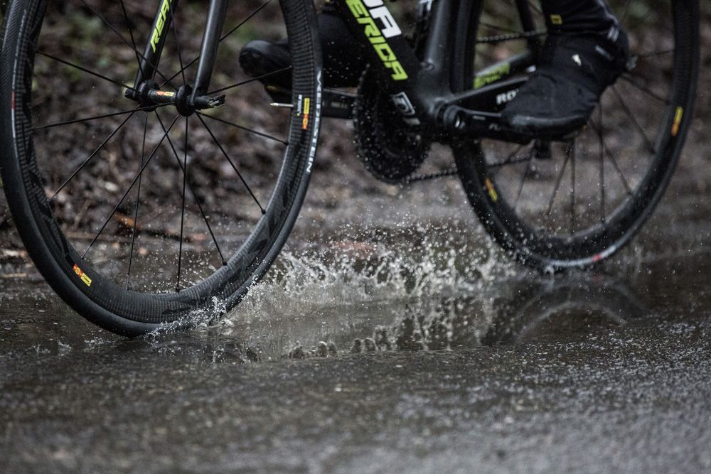 Numb feet and hands when cycling how to combat the cold Cycling Weekly