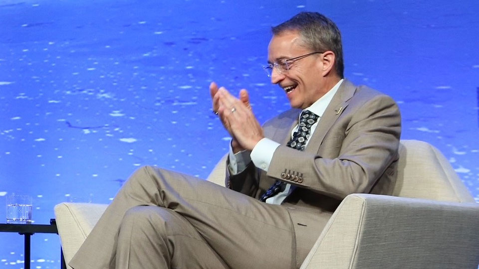 Intel refocuses on execution