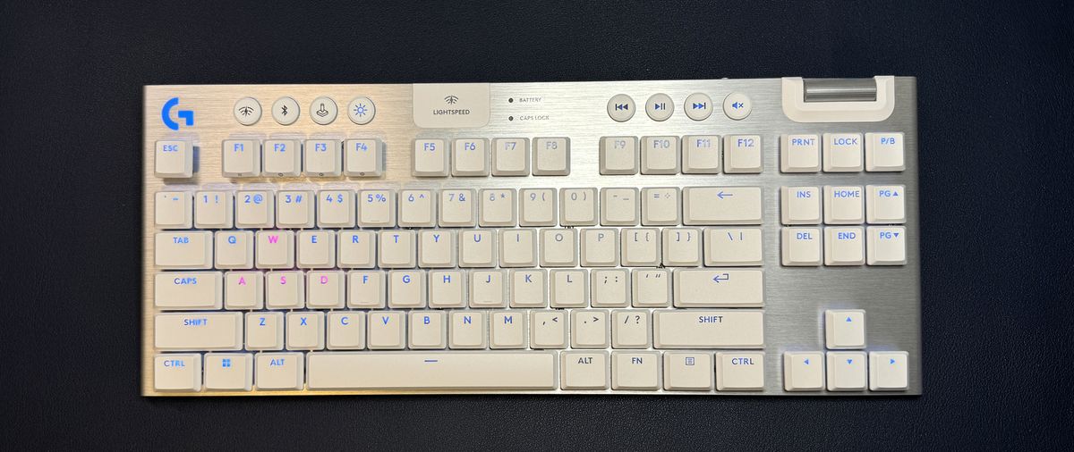 Logitech G915 X TKL Review: The same, but better?