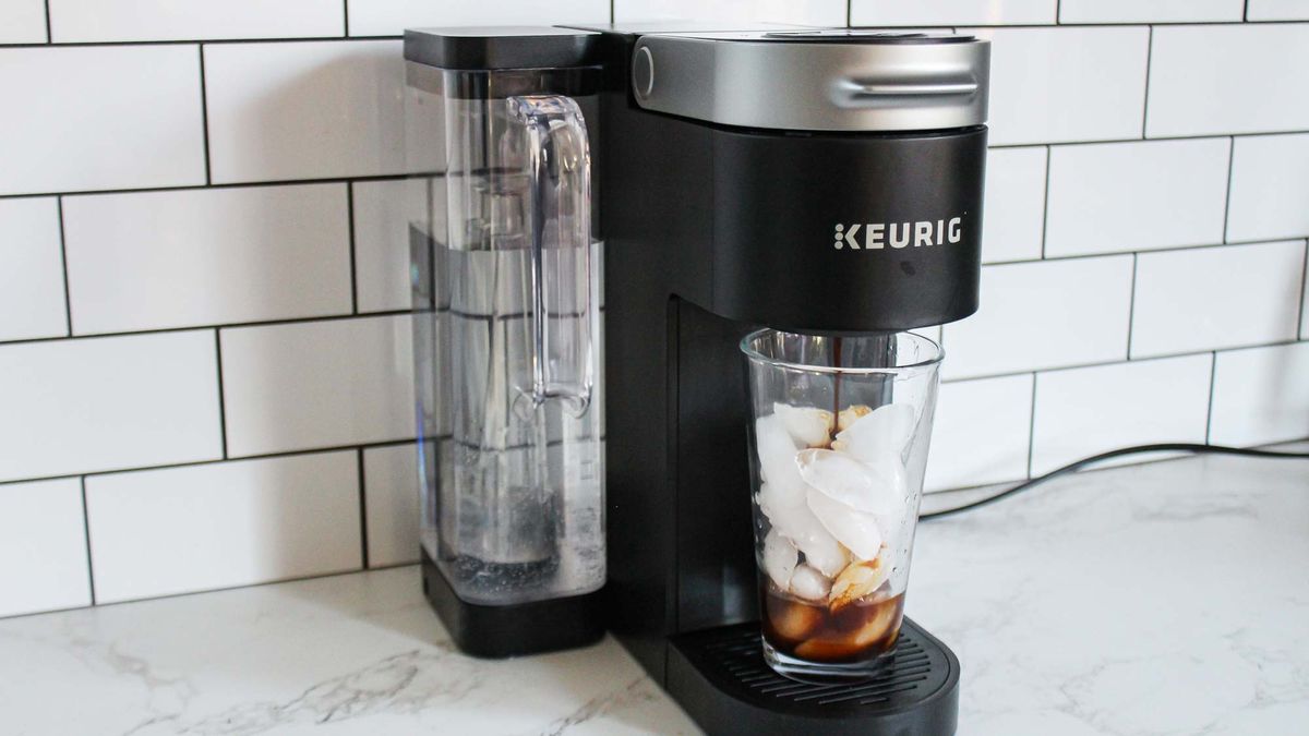 Keurig K-Supreme Coffee Maker brewing iced coffee