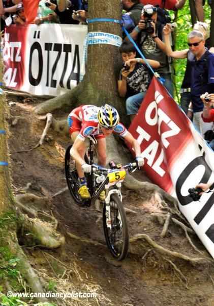 Eventual World Cup winner Catherine Pendrel shows how to ride a technical Offenburg course